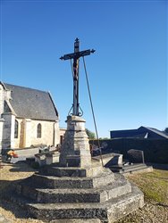 Croix de cimetière - Cléville